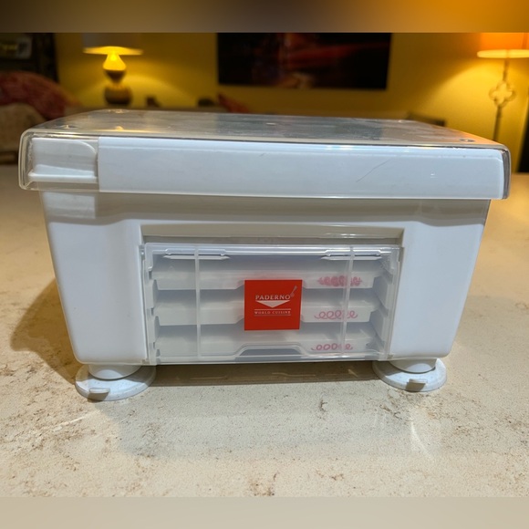 Paderno Spiralizer with 4 Blade Option & Spiralizer Cookbook - Picture 2 of 9